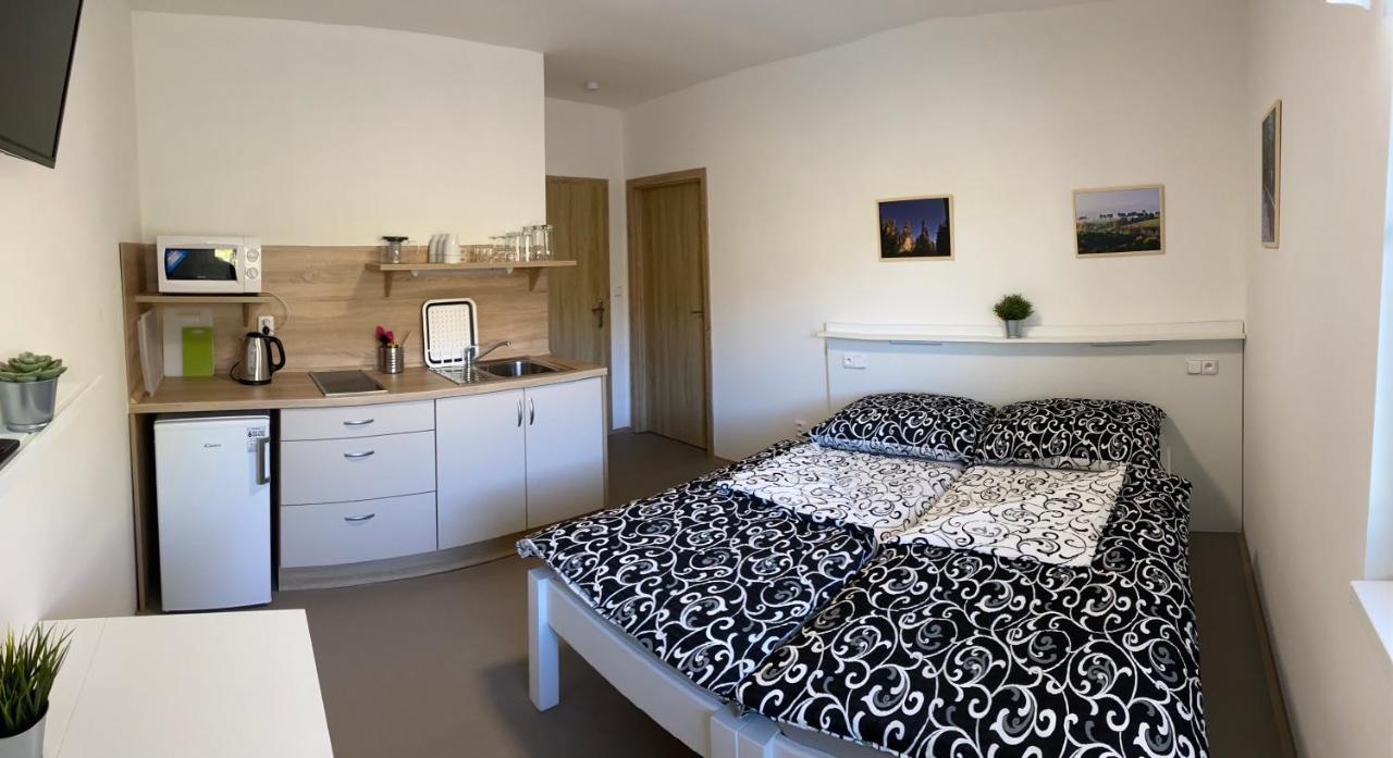 Apartmany Nad Parkem 브로우모프 외부 사진